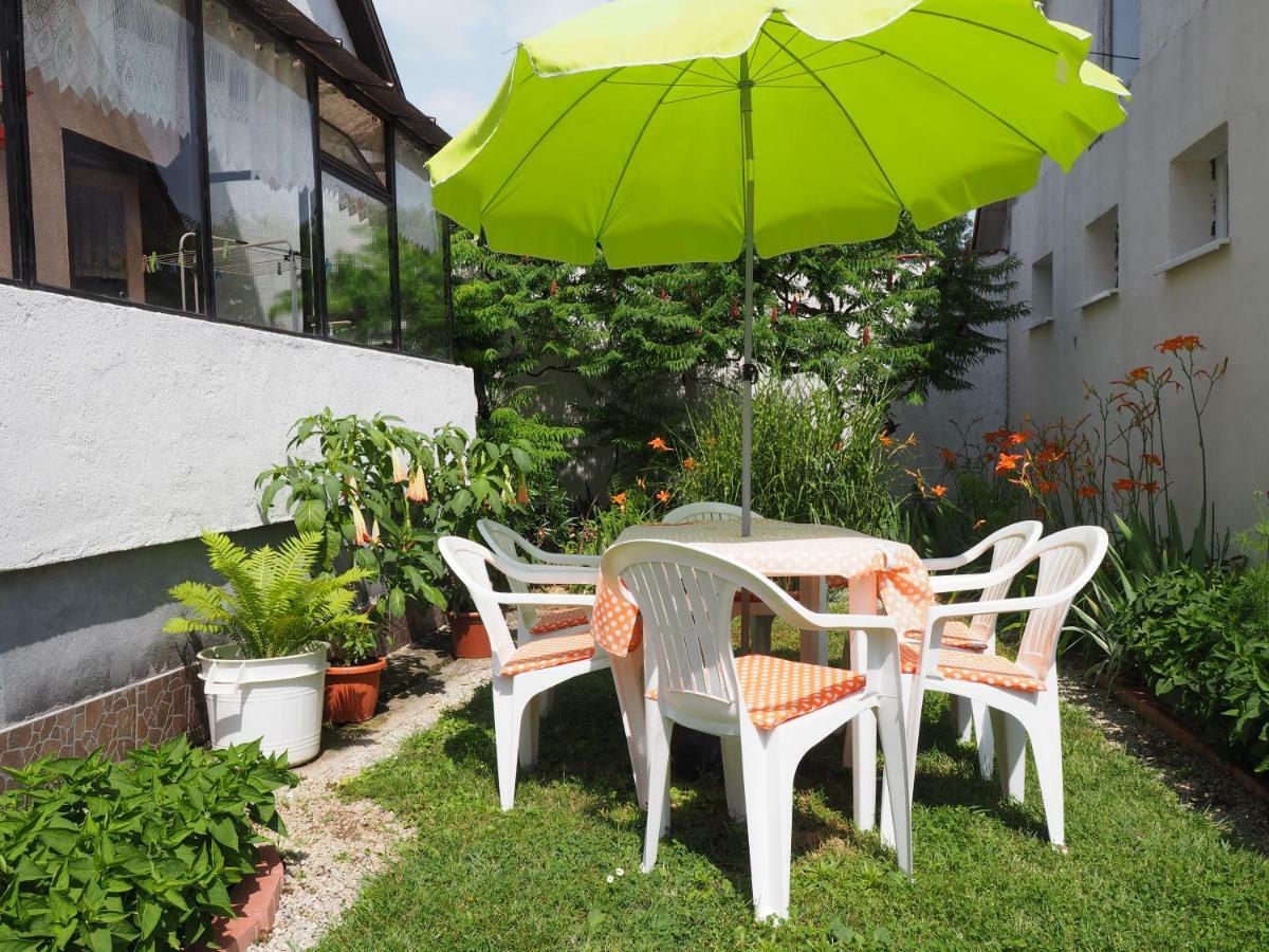 Hoffman Apartment Balatonszarszo Ngoại thất bức ảnh